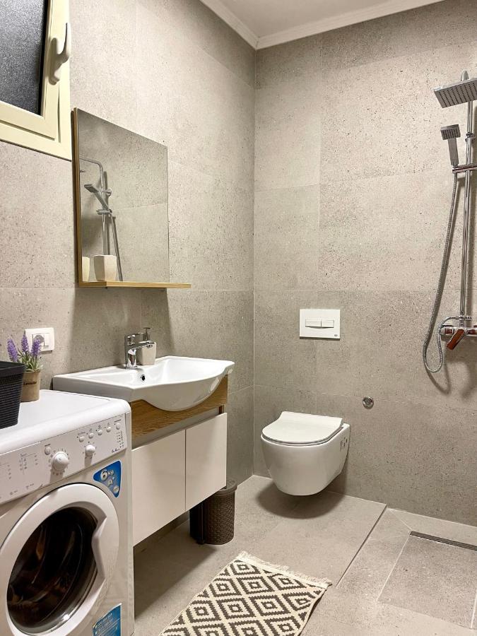 Sol Lux Studio Apartments 1St Floor ดูร์เรส ภายนอก รูปภาพ
